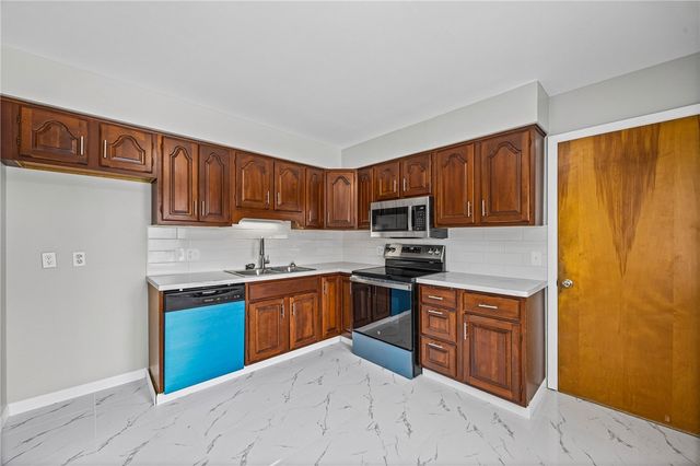 192 Summit Hill Drive, Greece, NY 14612