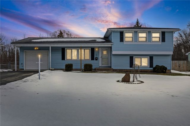 192 Summit Hill Drive, Greece, NY 14612