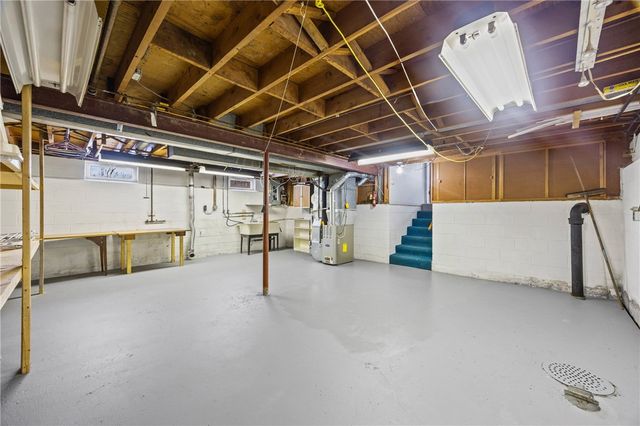 192 Summit Hill Drive, Greece, NY 14612