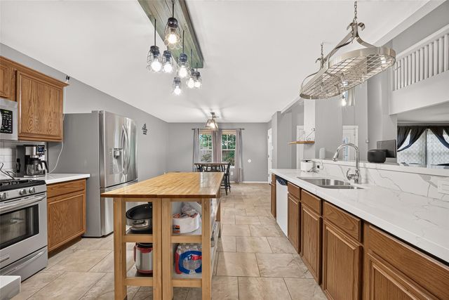 10634 Redwood Drive, Baytown, TX 77523