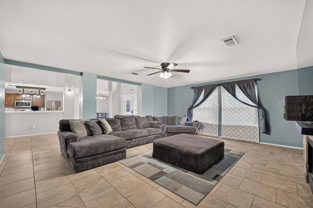 10634 Redwood Drive, Baytown, TX 77523
