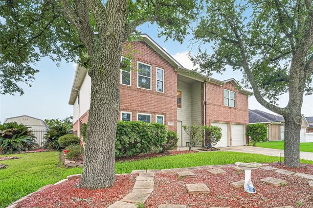 10634 Redwood Drive, Baytown, TX 77523