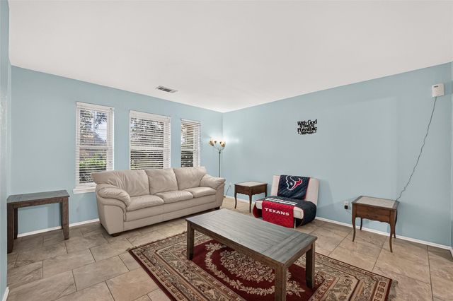 10634 Redwood Drive, Baytown, TX 77523