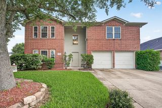 10634 Redwood Drive, Baytown, TX 77523