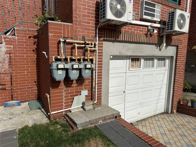 6111 159th Street, Fresh Meadows, NY 11365