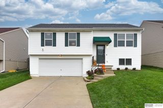 8944 Quest Street, Omaha, NE 68122