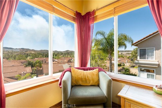 650 Ivywood Lane E, Simi Valley, CA 93065