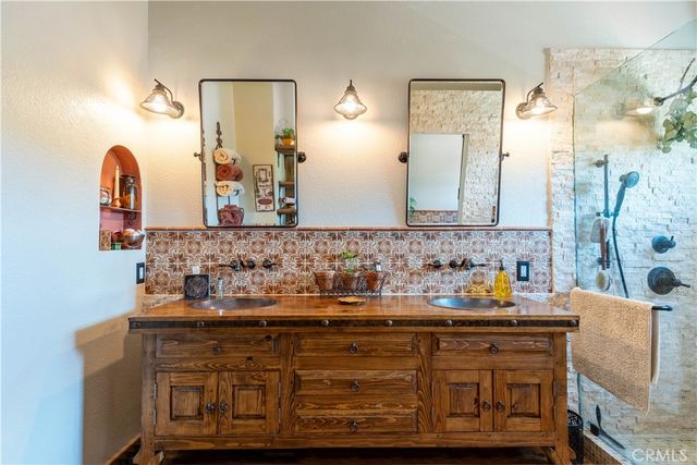 650 Ivywood Lane E, Simi Valley, CA 93065