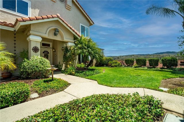 650 Ivywood Lane E, Simi Valley, CA 93065