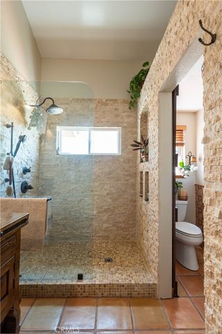 650 Ivywood Lane E, Simi Valley, CA 93065