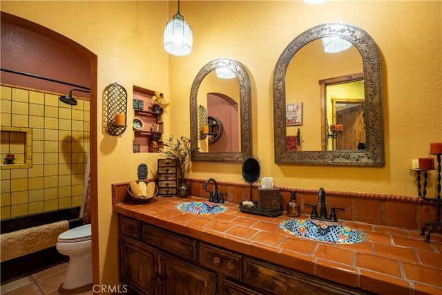 650 Ivywood Lane E, Simi Valley, CA 93065