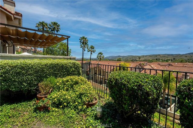 650 Ivywood Lane E, Simi Valley, CA 93065