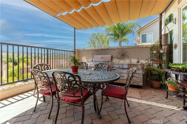 650 Ivywood Lane E, Simi Valley, CA 93065