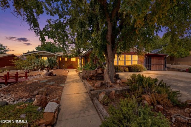 1915 Myrtle Avenue, Las Cruces, NM 88001