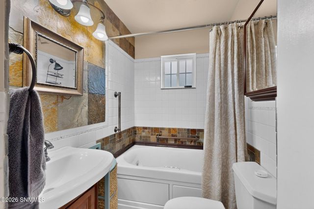 1915 Myrtle Avenue, Las Cruces, NM 88001