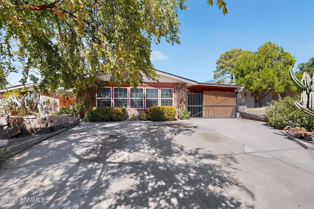 1915 Myrtle Avenue, Las Cruces, NM 88001