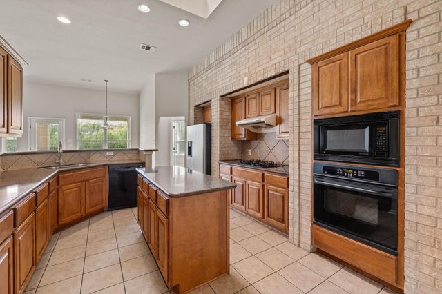 19612 Vilamoura ST, Pflugerville, TX 78660