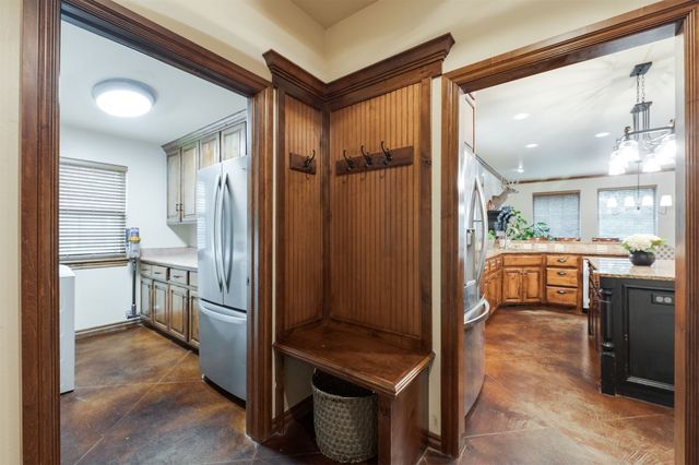 2601 Cheval Pointe Drive, Edmond, OK 73034