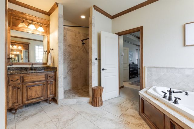 2601 Cheval Pointe Drive, Edmond, OK 73034