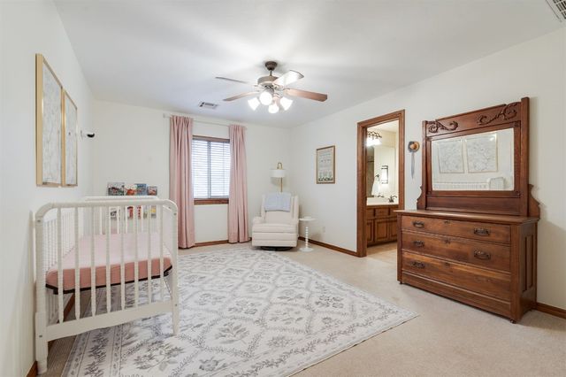 2601 Cheval Pointe Drive, Edmond, OK 73034