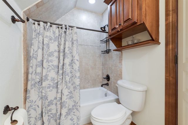 2601 Cheval Pointe Drive, Edmond, OK 73034