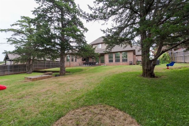 2601 Cheval Pointe Drive, Edmond, OK 73034