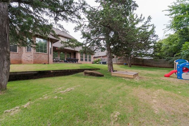 2601 Cheval Pointe Drive, Edmond, OK 73034