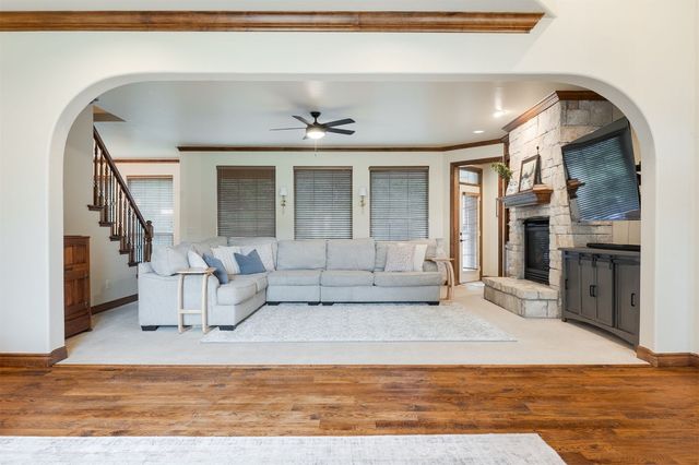 2601 Cheval Pointe Drive, Edmond, OK 73034