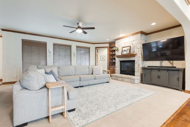 2601 Cheval Pointe Drive, Edmond, OK 73034