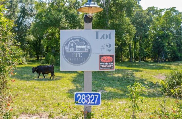 28327 Clarke Bottom Road, Hempstead, TX 77445