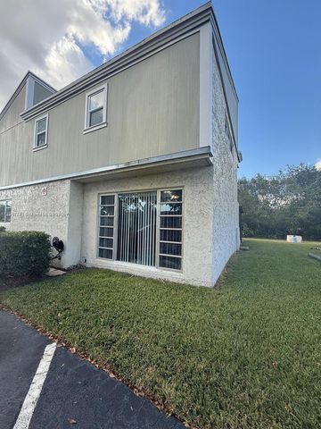 8123 Lagos De Campo Blvd A-2, Tamarac, FL 33321