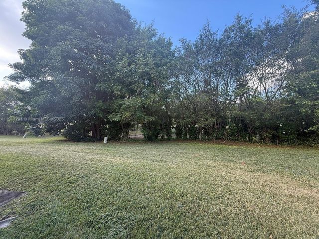 8123 Lagos De Campo Blvd A-2, Tamarac, FL 33321