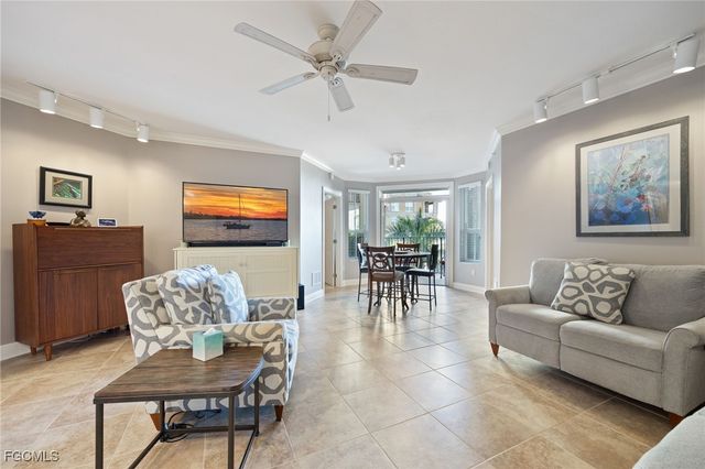 2825 Palm Beach BLVD 513, Fort Myers, FL 33916