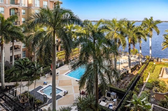 2825 Palm Beach BLVD 513, Fort Myers, FL 33916