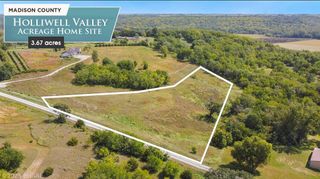 2228 Holliwell Valley Court, Winterset, IA 50273