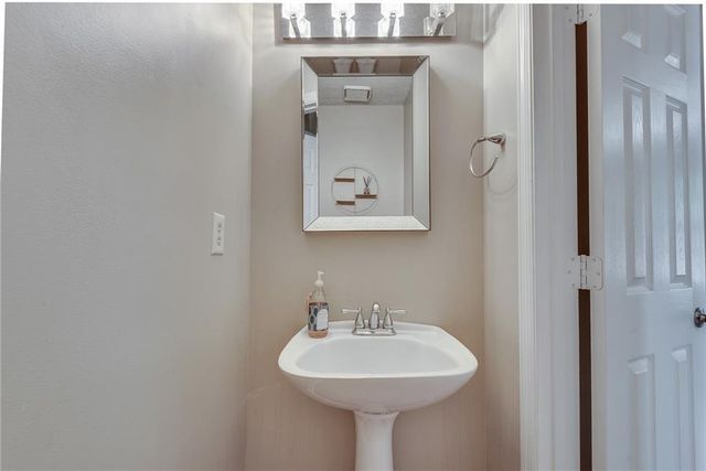 11105 Abbotts Station Drive, Duluth, GA 30097