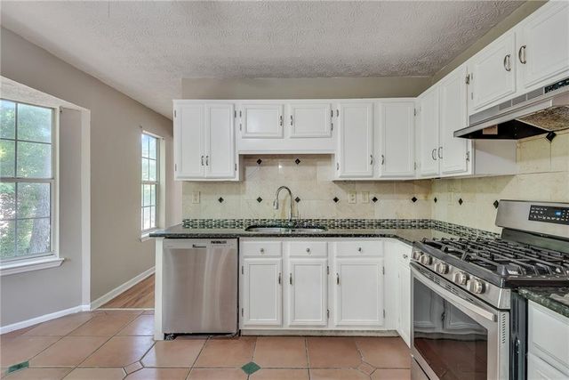 11105 Abbotts Station Drive, Duluth, GA 30097