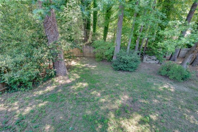 11105 Abbotts Station Drive, Duluth, GA 30097