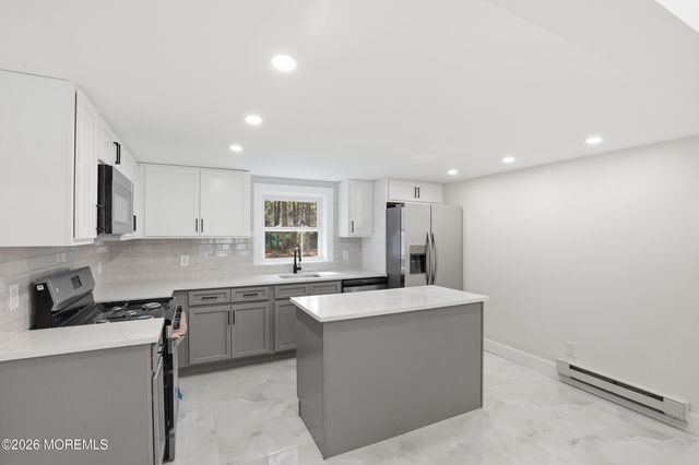 1130 Monroe Avenue, Manchester, NJ 08759