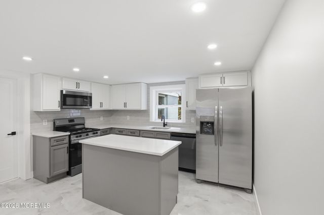 1130 Monroe Avenue, Manchester, NJ 08759