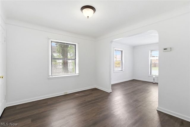 2261 Warren Road, Lakewood, OH 44107