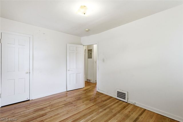 2261 Warren Road, Lakewood, OH 44107