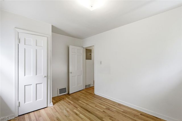 2261 Warren Road, Lakewood, OH 44107