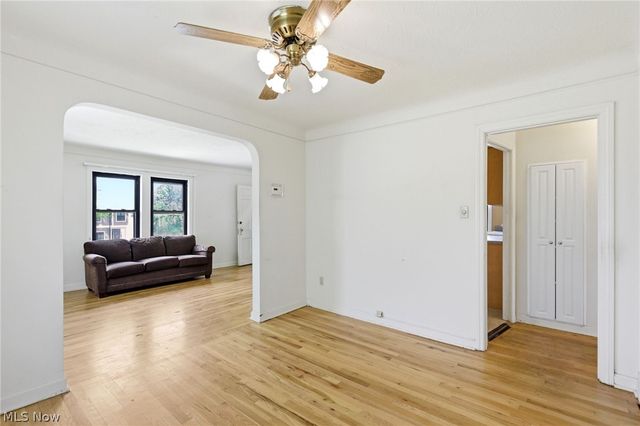 2261 Warren Road, Lakewood, OH 44107