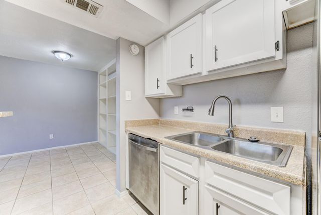 6001 Reims Road 1101, Houston, TX 77036