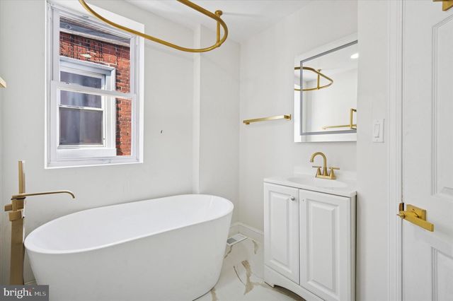 5612 RODMAN ST, Philadelphia, PA 19143