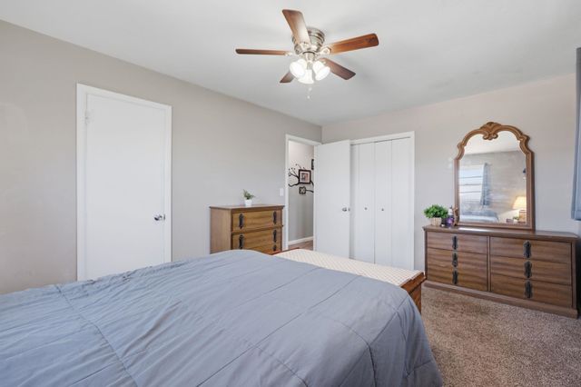 452 S Meadowhaven St, Wichita, KS 67209