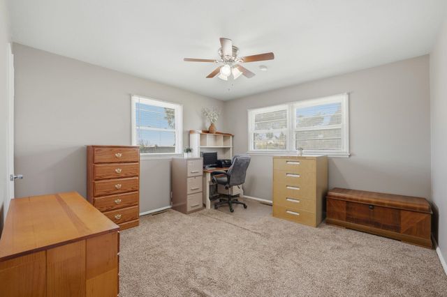 452 S Meadowhaven St, Wichita, KS 67209