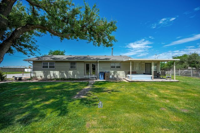 452 S Meadowhaven St, Wichita, KS 67209