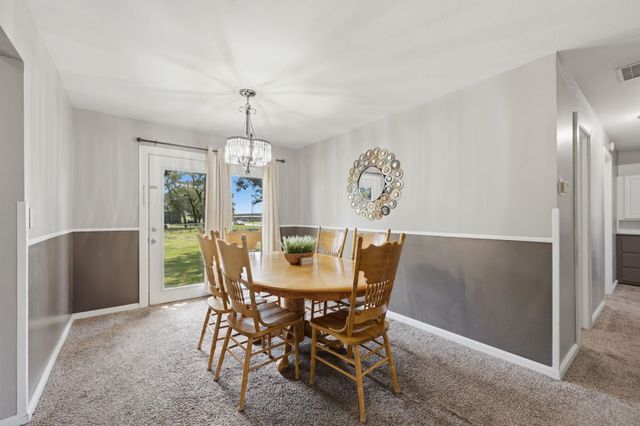452 S Meadowhaven St, Wichita, KS 67209